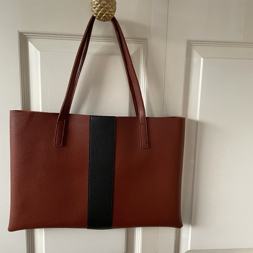 Vince Camuto medium tote.